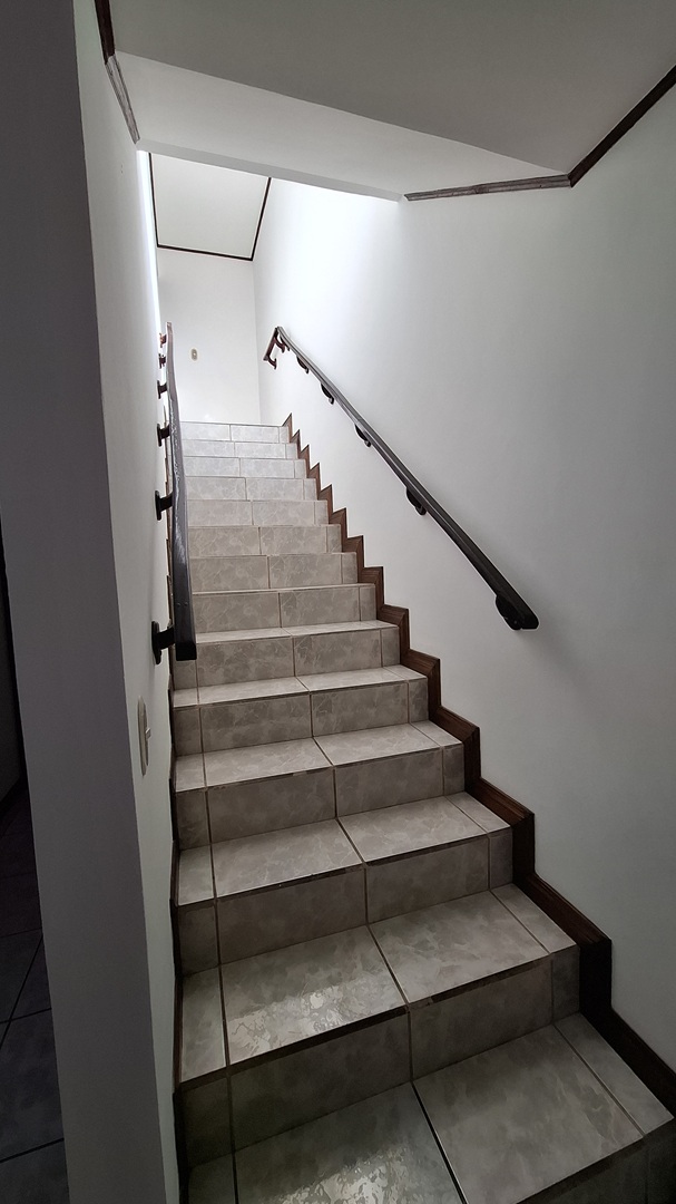 Escaleras hacia la segunda planta