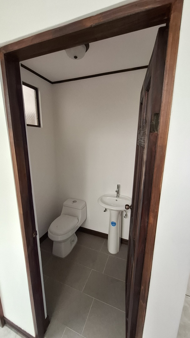 Medio baño para visitas